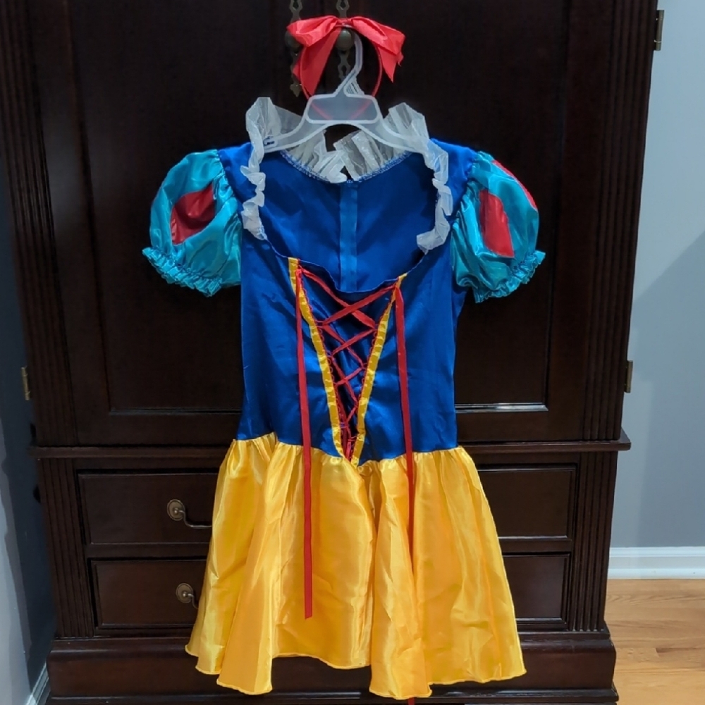 Leg Avenue Snow White Costume